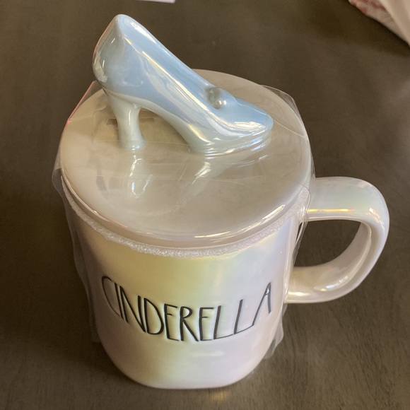 Rae Dunn Disney Princess Mug - Picture 3 of 4